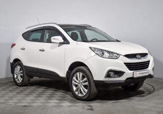 Подержанный автомобиль Hyundai ix35 2012 года (3 фото)