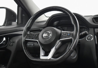 Подержанный автомобиль Nissan Qashqai 2021 года (14 фото)