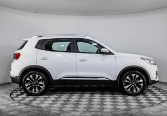 Подержанный автомобиль Chery Tiggo 4 2021 года (4 фото)