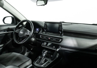 Подержанный автомобиль Kia Seltos 2021 года (9 фото)