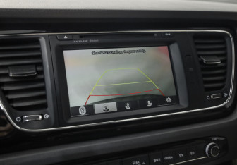 Подержанный автомобиль Kia Carnival 2018 года (14 фото)