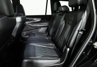 Подержанный автомобиль GAC GS8 2024 года (10 фото)