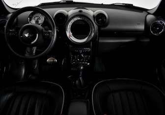 Подержанный автомобиль MINI Countryman 2014 года (14 фото)