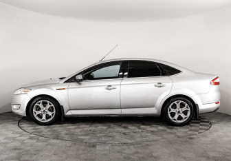 Подержанный автомобиль Ford Mondeo Sedan 2008 года (8 фото)