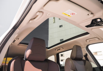 Подержанный автомобиль BMW X1 2024 года (28 фото)