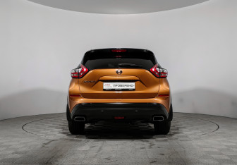 Подержанный автомобиль Nissan Murano Suv 2017 года (6 фото)