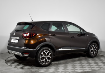 Подержанный автомобиль Renault Kaptur 2018 года (5 фото)