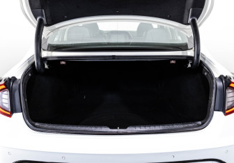 Подержанный автомобиль Hyundai Sonata 2020 года (19 фото)