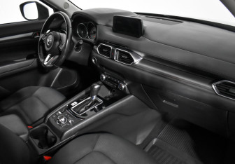 Подержанный автомобиль Mazda CX-5 2018 года (13 фото)