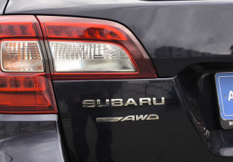 Подержанный автомобиль Subaru Outback Wagon 2015 года (7 фото)