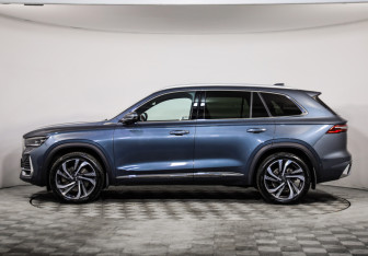 Подержанный автомобиль Geely Monjaro 2023 года (8 фото)