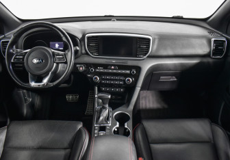 Подержанный автомобиль Kia Sportage 2018 года (13 фото)