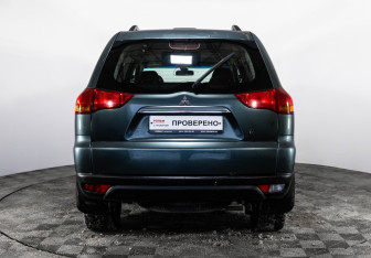 Подержанный автомобиль Mitsubishi Pajero Sport 2008 года (6 фото)