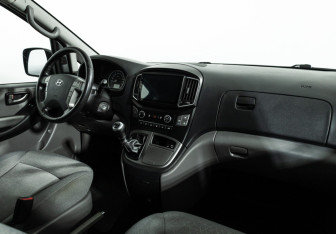 Подержанный автомобиль Hyundai H-1 2021 года (9 фото)
