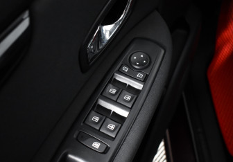 Подержанный автомобиль Renault Scenic 2013 года (10 фото)