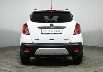 Подержанный автомобиль Opel Mokka 2014 года (6 фото)