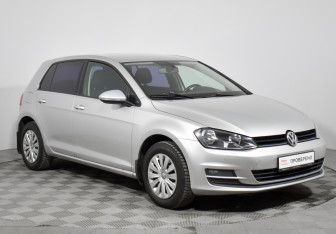 Подержанный автомобиль Volkswagen Golf Hatchback 2013 года (3 фото)