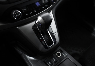 Подержанный автомобиль Honda CR-V 2013 года (11 фото)