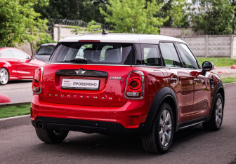 Подержанный автомобиль MINI Countryman 2017 года (6 фото)