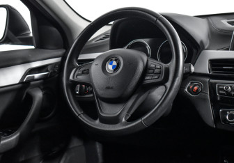 Подержанный автомобиль BMW X2 2019 года (15 фото)