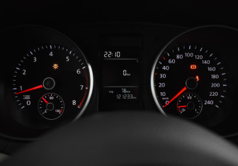 Подержанный автомобиль Volkswagen Golf Hatchback 2010 года (19 фото)