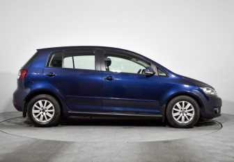 Подержанный автомобиль Volkswagen Golf Plus 2013 года (4 фото)