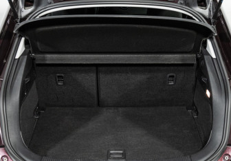 Подержанный автомобиль Audi A1 2014 года (16 фото)