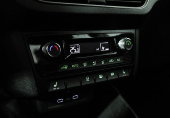 Подержанный автомобиль Skoda Rapid Liftback 2021 года (16 фото)