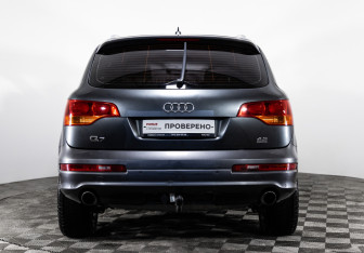 Подержанный автомобиль Audi Q7 2008 года (6 фото)