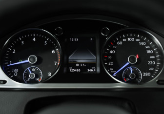 Подержанный автомобиль Volkswagen Passat Sedan 2014 года (12 фото)