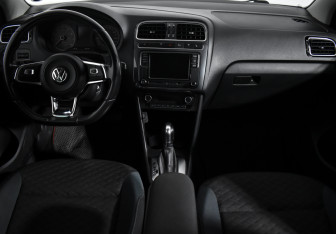 Подержанный автомобиль Volkswagen Polo Sedan 2020 года (15 фото)