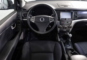 Подержанный автомобиль SsangYong Actyon 2013 года (11 фото)