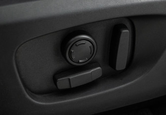 Подержанный автомобиль Land Rover Discovery Sport 2017 года (16 фото)