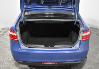 Подержанный автомобиль LADA (ВАЗ) Vesta Sedan 2017 года (18 фото)