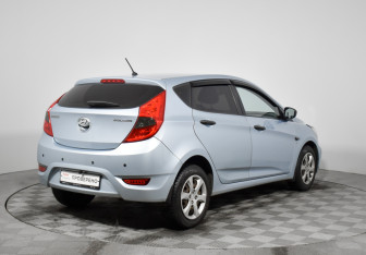 Подержанный автомобиль Hyundai Solaris Hatchback 2014 года (5 фото)