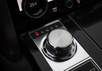 Подержанный автомобиль Land Rover Range Rover 2019 года (24 фото)