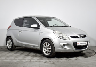 Подержанный автомобиль Hyundai i20 2009 года (3 фото)