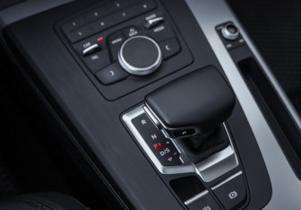 Подержанный автомобиль Audi Q5 2019 года (21 фото)