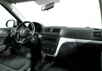 Подержанный автомобиль Skoda Yeti 2014 года (9 фото)