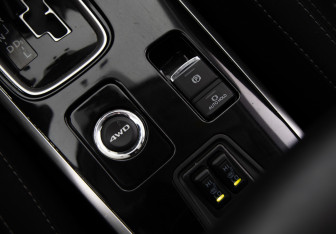Подержанный автомобиль Mitsubishi Outlander 2019 года (13 фото)
