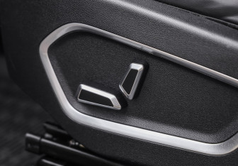 Подержанный автомобиль Geely Atlas Pro 2021 года (24 фото)