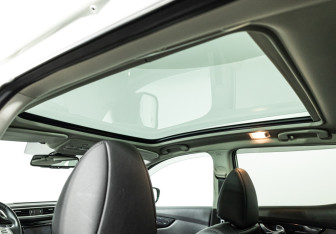 Подержанный автомобиль Nissan Qashqai 2015 года (20 фото)