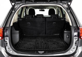 Подержанный автомобиль Mitsubishi Outlander 2021 года (18 фото)