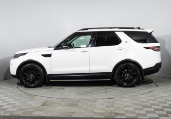 Подержанный автомобиль Land Rover Discovery 2017 года (8 фото)