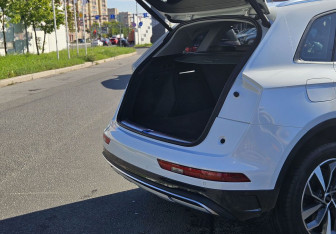 Подержанный автомобиль Audi Q5 2021 года (7 фото)