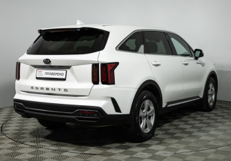 Подержанный автомобиль Kia Sorento 2020 года (5 фото)