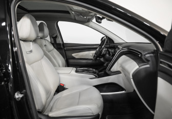 Подержанный автомобиль Hyundai Tucson 2021 года (25 фото)