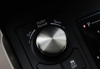 Подержанный автомобиль Lexus NX 2018 года (23 фото)