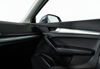 Подержанный автомобиль Audi Q5 2018 года (22 фото)