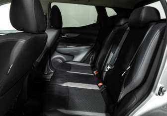 Подержанный автомобиль Nissan Qashqai 2021 года (10 фото)